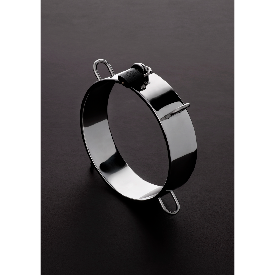 Shots Steel   "Dungeon" Halsband Edelstahl, silber-1, Default Title – Hauptansicht: verführerisch präsentiert