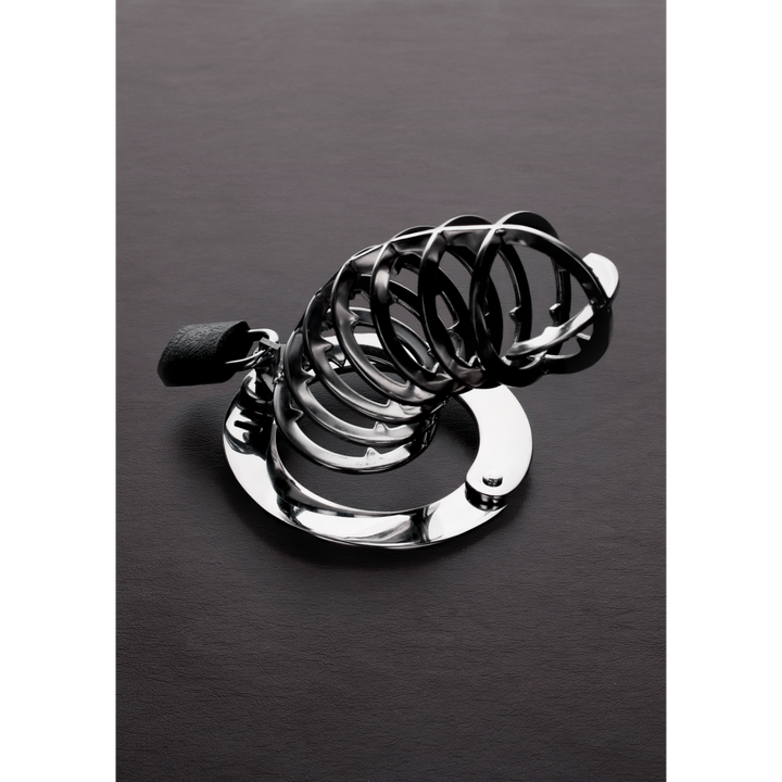 Shots Steel Peniskafig Mit Innenliegenden Dornen – Detailaufnahme Vorderseite