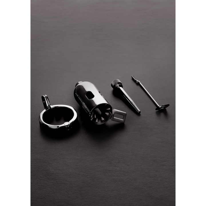 Shots Steel The Pleasure Dome Peniskafig Edelstahl – Detailaufnahme Rückseite