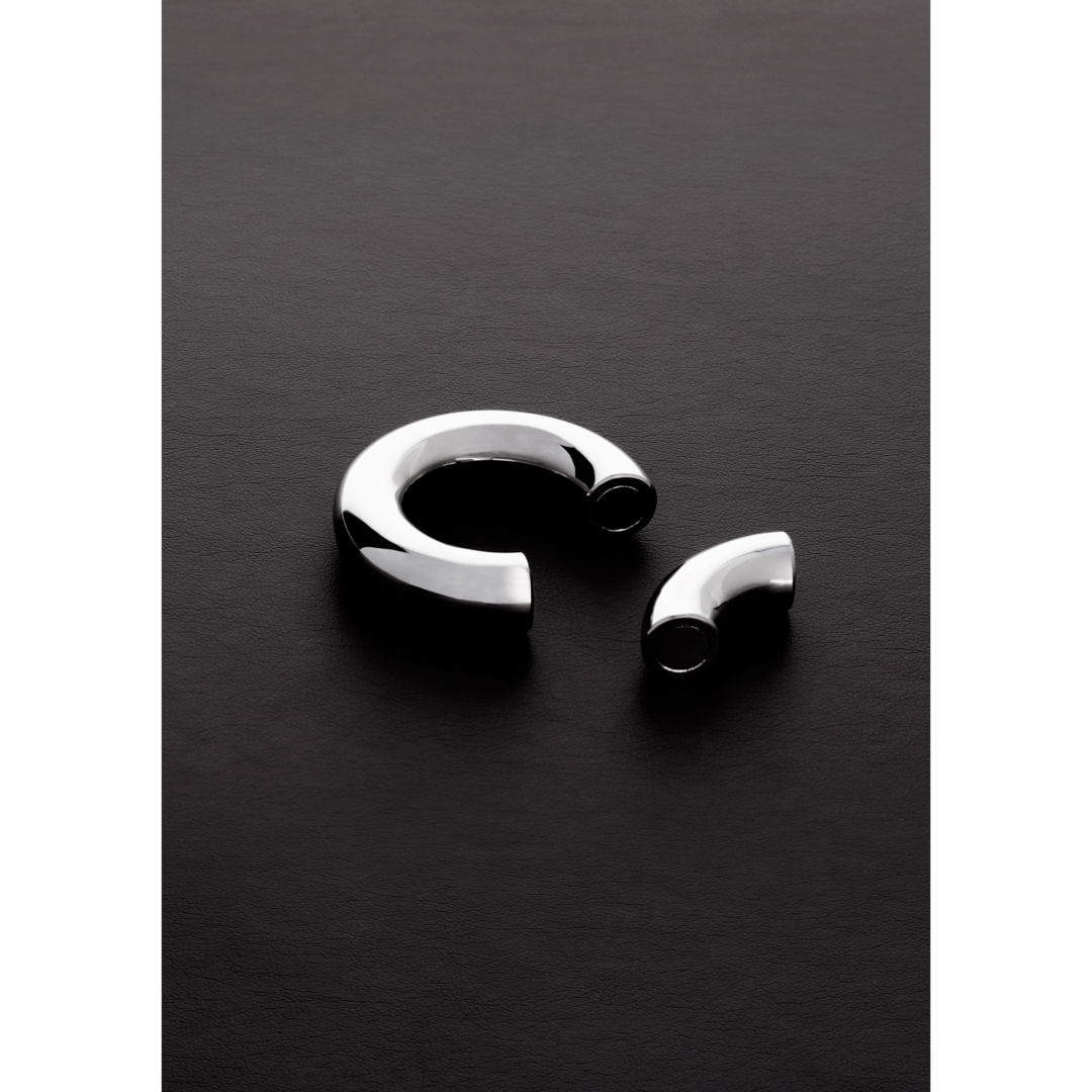 Shots Steel Magnetischer Hodenstrecker Aus Edelstahl Rund 3 30 Cm – Detailaufnahme Rückseite