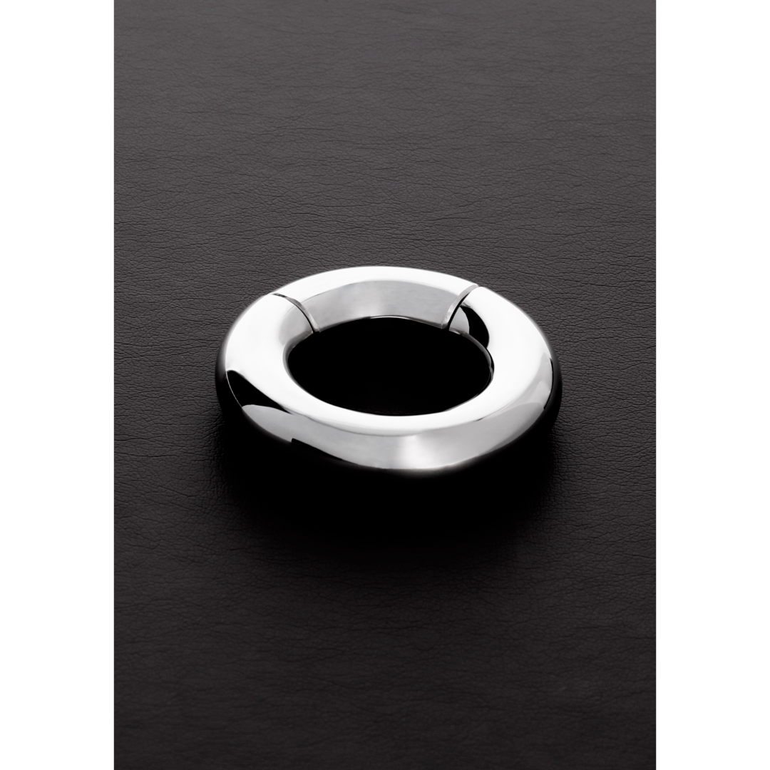 Shots Steel Magnetischer Hodenstrecker Aus Edelstahl Rund 3 90 Cm – Detailaufnahme Rückseite