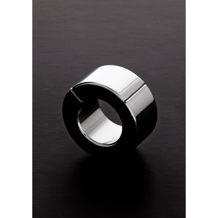 Shots Steel   Magnetischer Ballstretcher  (30X35Mm), silber, Edelstahl, Default Title – Hauptansicht: verführerisch präsentiert