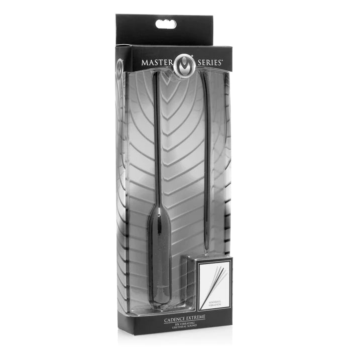 Master Series Cadence Extreme Vibrierender Harnrohrendilator – Zoom auf Verschluss/Label