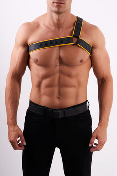 KinkySabine - Y-Brustharness aus weichem Leder schwarz/gelb