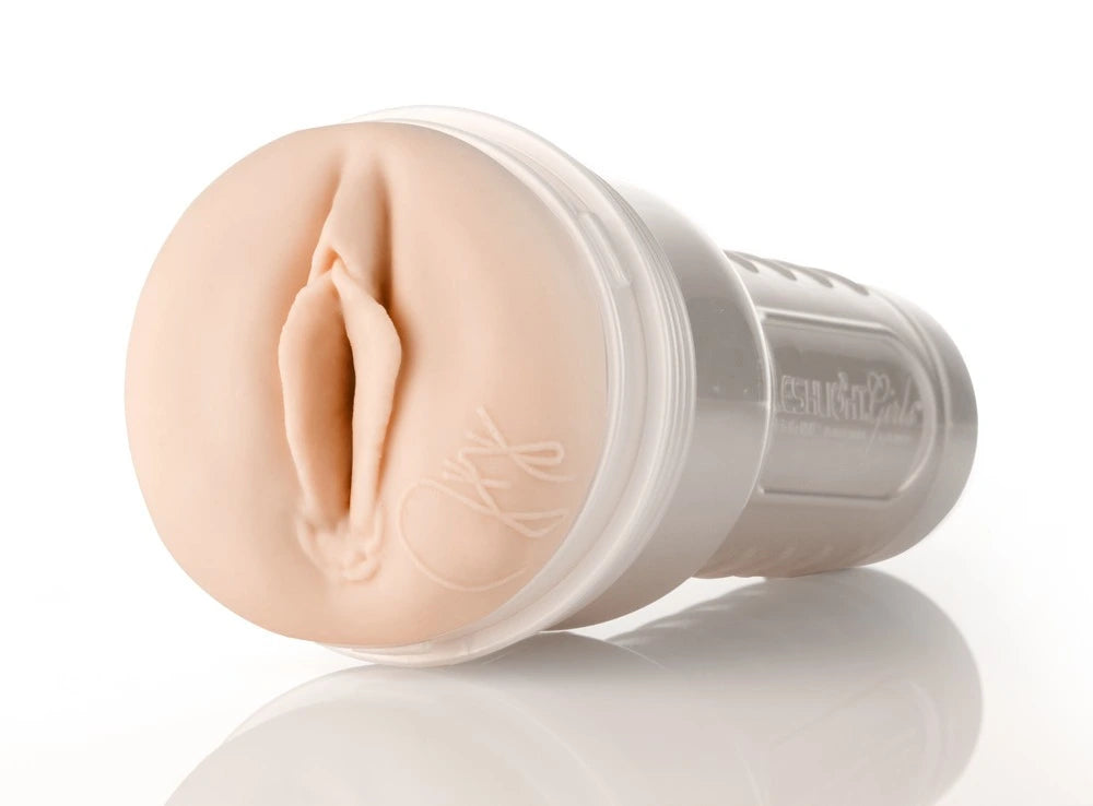 Fleshlight Jenna Haze Obsession Masturbator in Hautfarbe, hochwertiges SuperSkin-Material, realistische Textur, diskretes Des