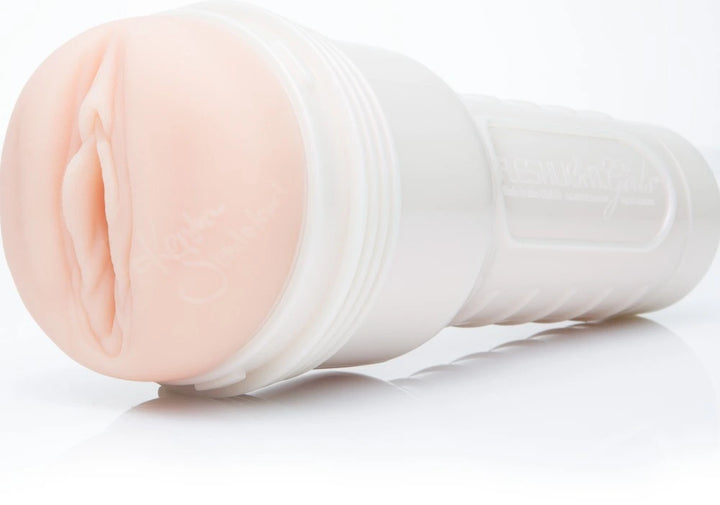 Fleshlight Kendra Sunderland Masturbator in Hautton, realistisches SuperSkin-Material, ergonomisches Design für intensives Ve