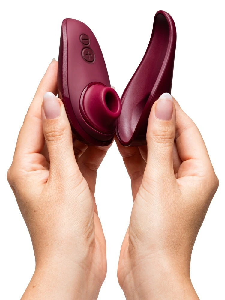 We-Vibe Sync Lite Paarvibrator in zwei Händen