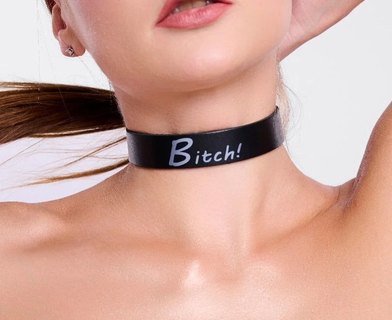 KinkySabine - Lederhalsband "Bitch" schwarz/silber