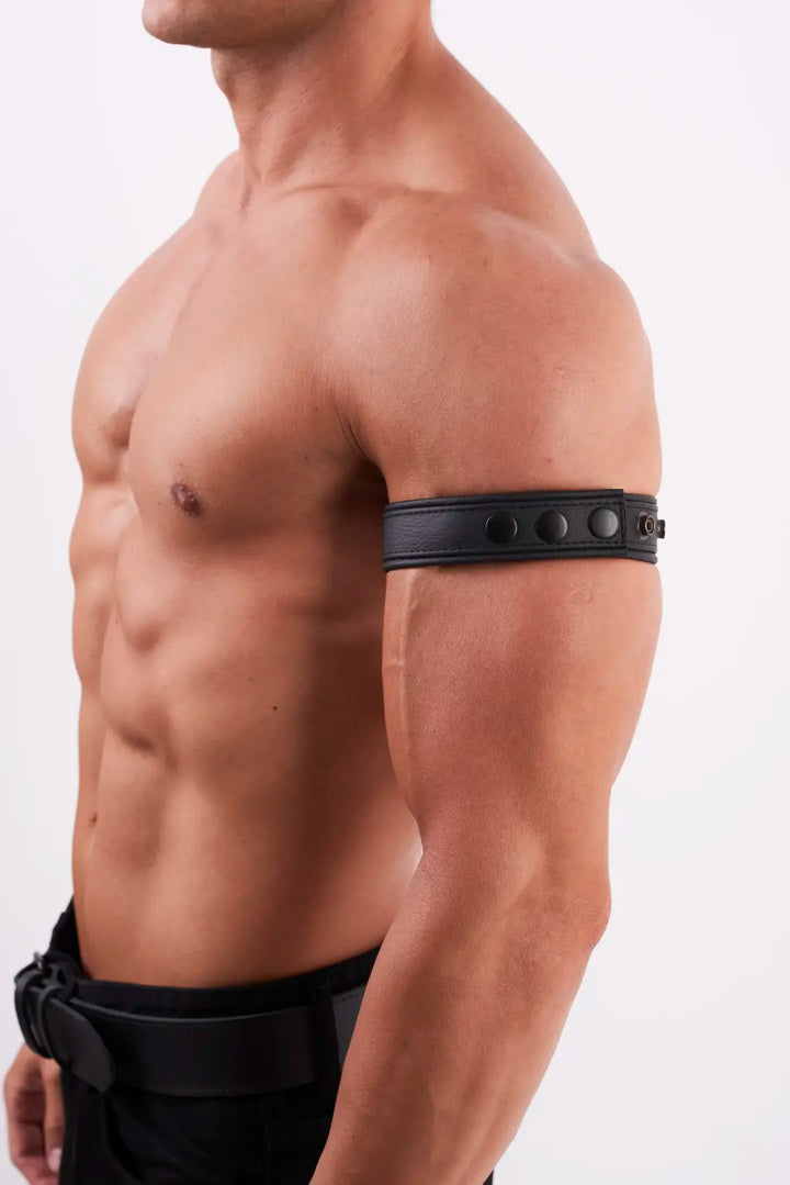 KinkySabine - weiches Lederarmband für Herrn schmal schwarz