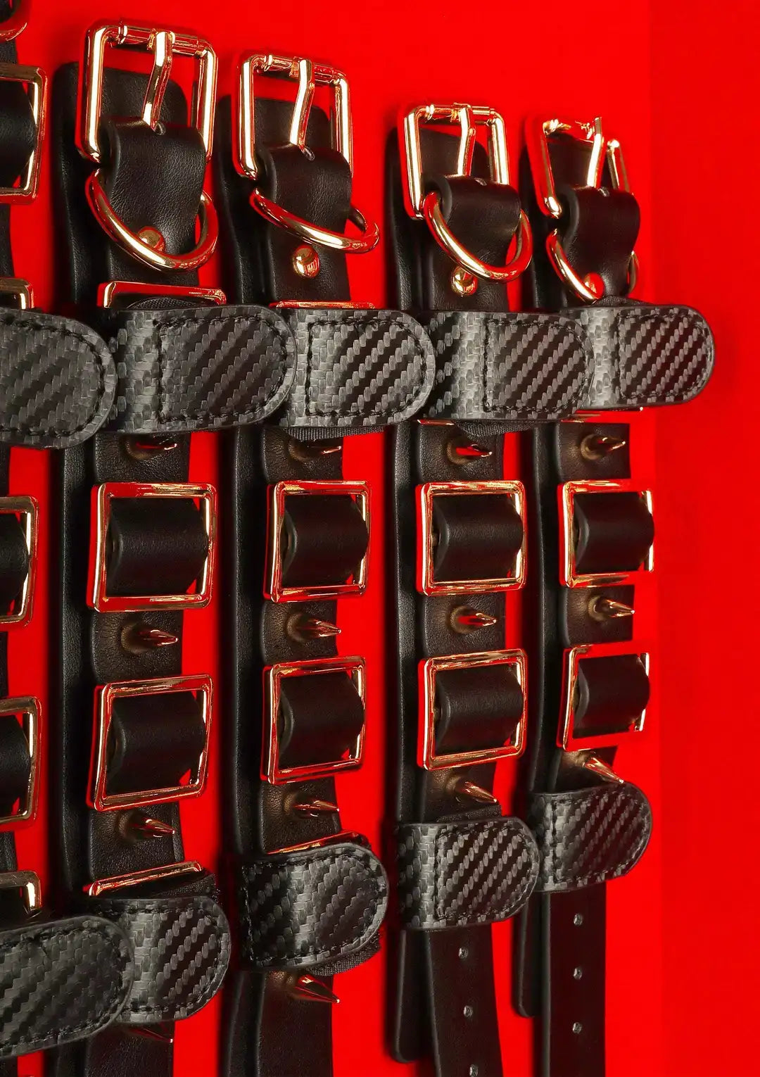 Taboom Desires Masterpiece Case – 11-teiliges BDSM-Set im Luxus-Koffer mit Halsband, Fesseln & Bondage-Zubehör