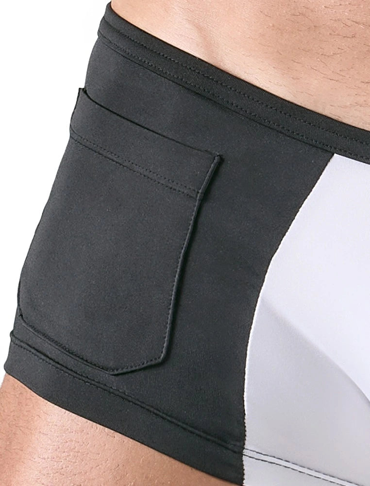 Svenjoyment - Shorts im schwarz-weißen Service-Style