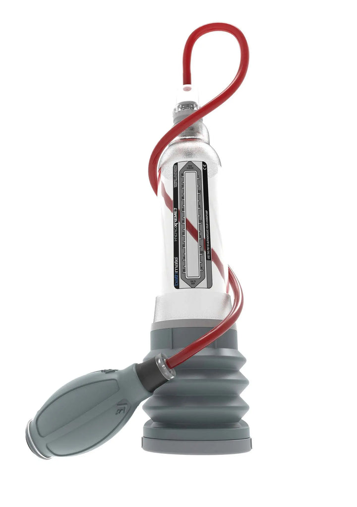 Bathmate HydroXtreme7 Hydropumpe Clear mit rotem Schlauch und grauem Handpumpen-Aufsatz aus hochwertigem Kunststoff