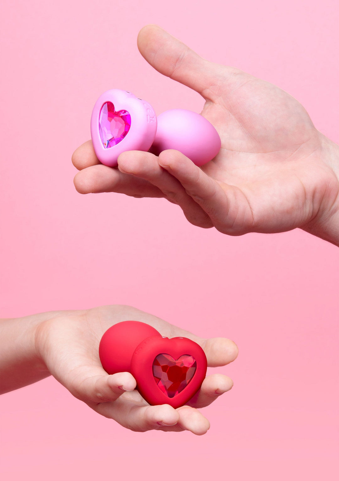 B-Vibe B-Vibe Vibrating Heart Plug M/L 12