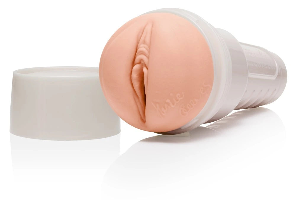 Fleshlight Kenzie Reeves Creampuff Masturbator in Hautfarbe, realistisches Design aus Premium-Superskin-Material