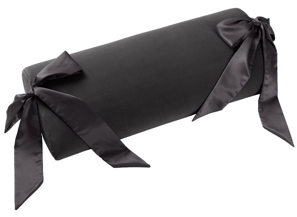 Liberator Ravish Bondage Pillow in Schwarz – Zylinderkissen mit Satin-Bändern für sinnliche Bondage-Erlebnisse