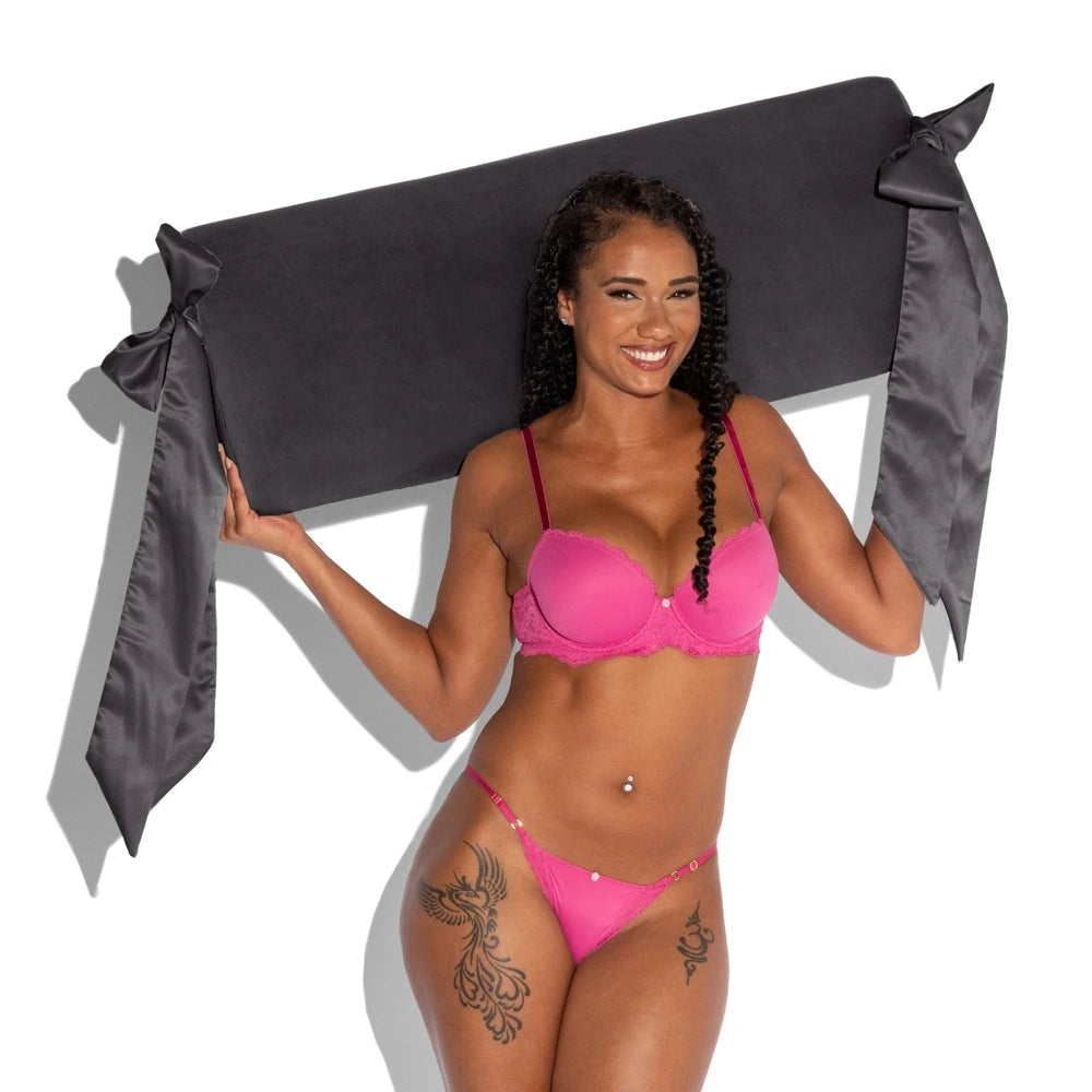 Liberator Ravish Bondage Pillow in Anthrazit-Satin mit eleganten Satinbändern – Premium Liebes-Positionskissen für intensives