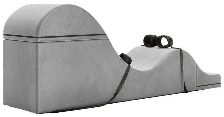 Seitliche Ansicht des aufgeklappten Liberator Aria Bondage Loungers