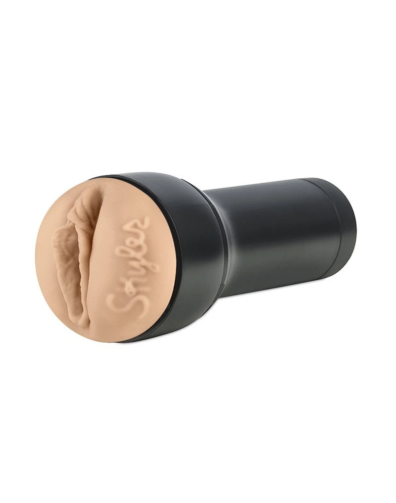 Kiiroo - FeelStar Stroker "Skyler Lo"