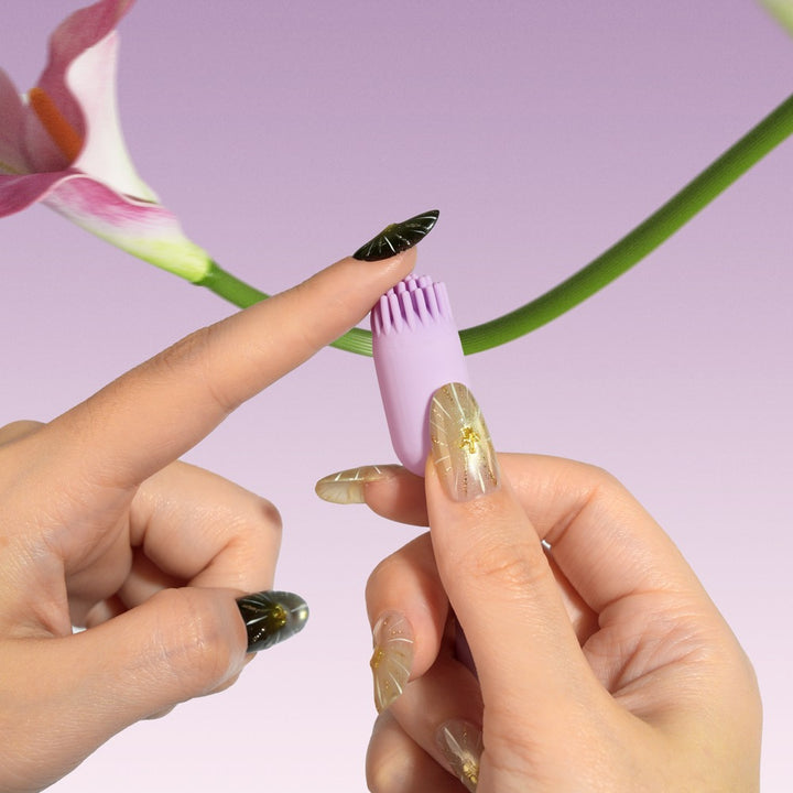 SVAKOM Plume – Vibro-Ei mit flexiblem Bürstchen und App