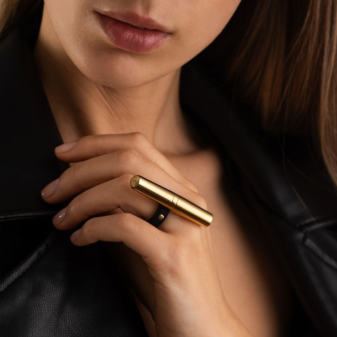 Crave Tease Ring Fingervibrator – 24kt vergoldet, USB-C