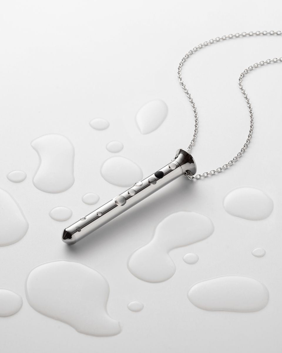 Crave Vesper Mini Vibrator-Halskette – Silber