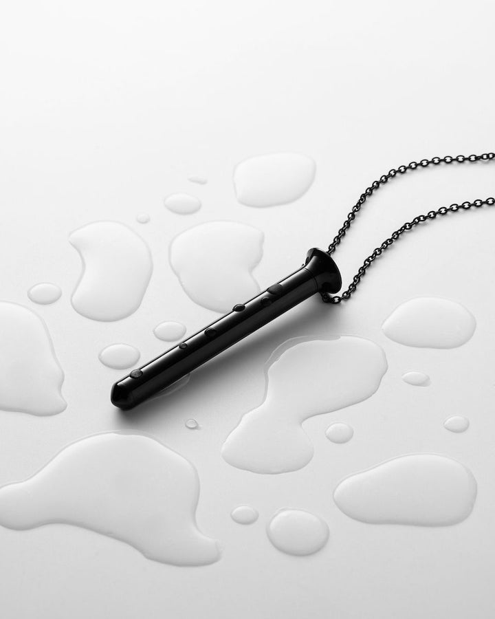 Crave Vesper Mini Vibrator-Halskette – Schwarz