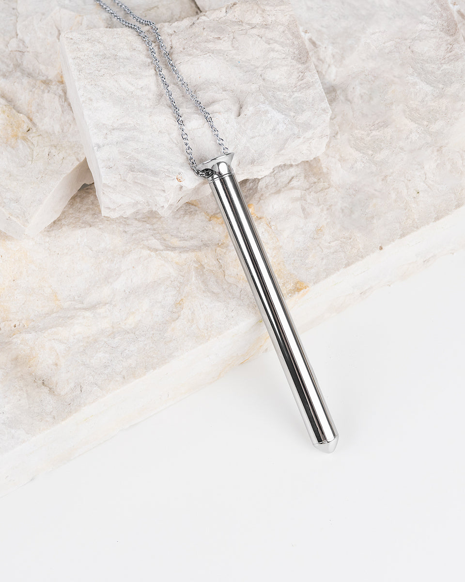 Crave Vesper Vibrator-Halskette – Silber, USB-aufladbar