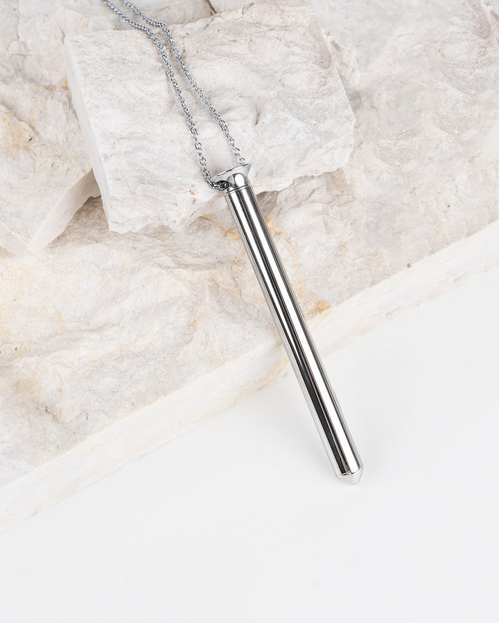 Crave Vesper Vibrator-Halskette – Silber, USB-aufladbar