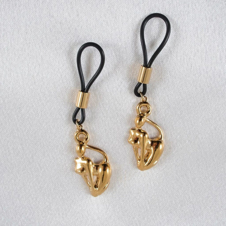 KS - Goldene Brustwarzen-Schmuckanhänger – Feline Eleganz