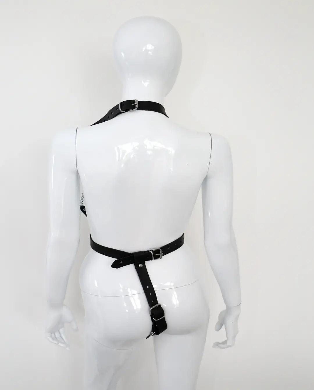KinkySabine - Leder-Ketten Body "Amazone" schwarz