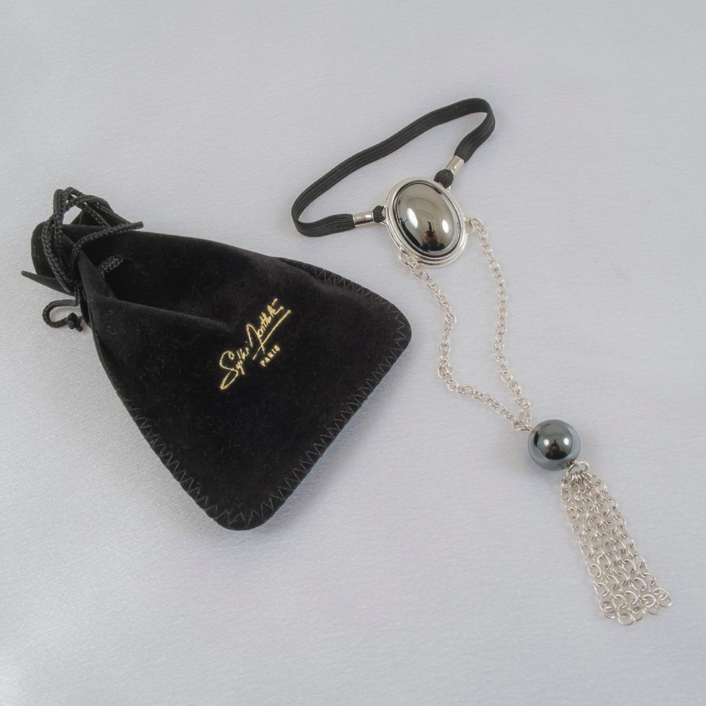 KS Penisschmuck Hämatistein mit Silberkette – Detailansicht 2
