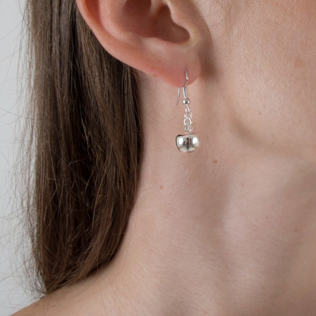 KS Silber Apfel Ohrringe – Elegante Verführung – Produktansicht