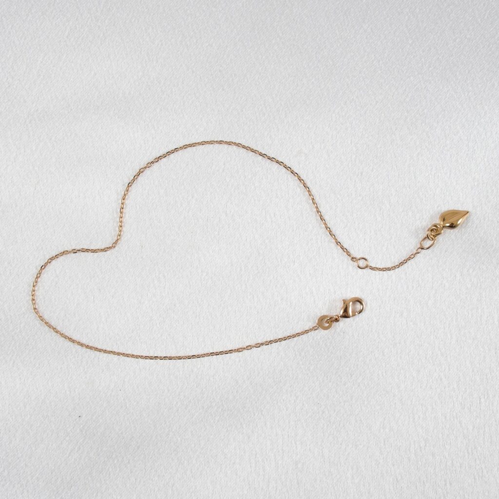 KS Vergoldete Fußkette mit Blatt-Anhänger – Produktansicht