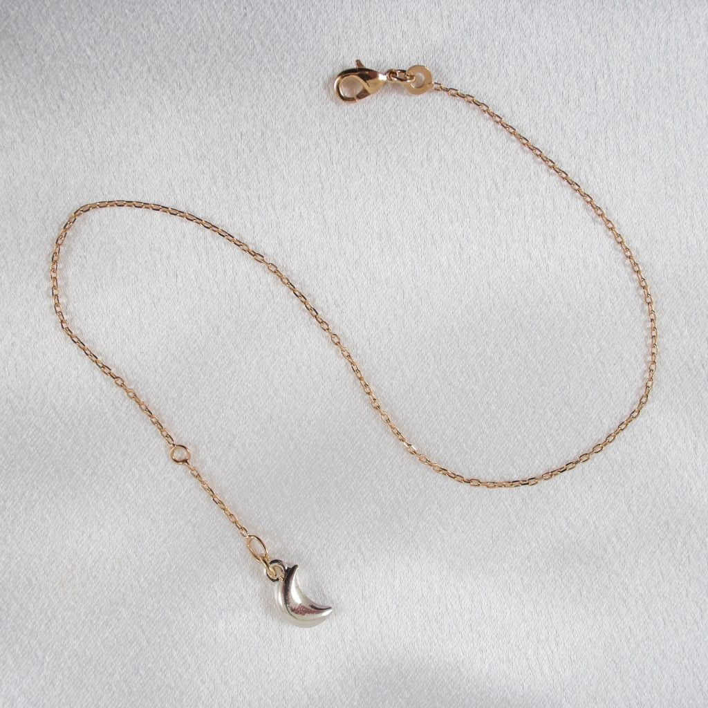 KS Fußkette Gold & Mond Silber – Verstellbar – Produktansicht