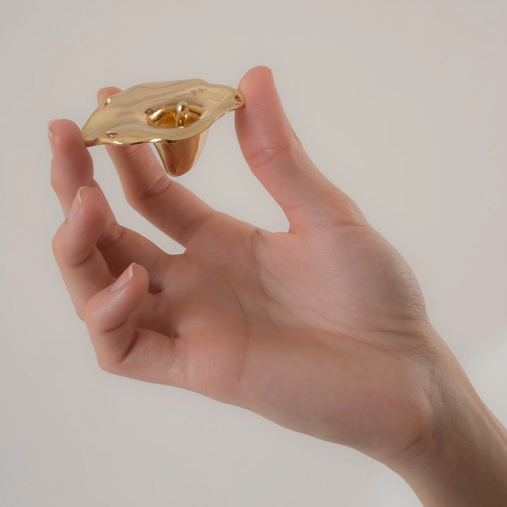 KS - String "Blumenschmuck" für vaginale Stimulation Gold