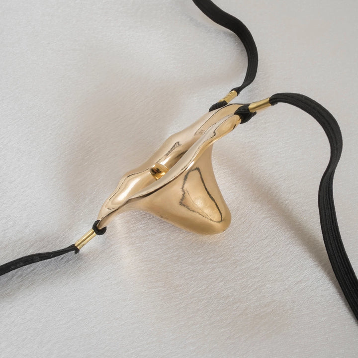KS - String "Blumenschmuck" für vaginale Stimulation Gold