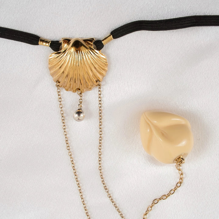 KS - Penetrierender String „Sexmuschel “ Gold